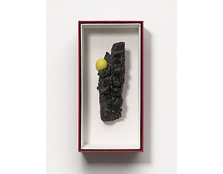 In unserer Galerie zum Verkauf angebotene Skulptur von Joachim Elzmann (Bildhauer): Zitronenstillleben (klein)