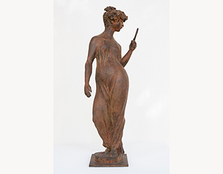 In unserer Galerie zum Verkauf angebotene Skulptur von Karl-Heinz Krause (Bildhauer): Römerin mit Spiegel der Agrippina (klein)