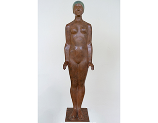 In unserer Galerie zum Verkauf angebotene Skulptur von Karl-Heinz Krause (Bildhauer): Schwimmerin mit blauer Kappe (klein)